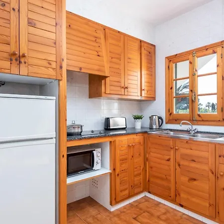 Brisa Mar 2, 2 Bedroom Apartment, Cala'n Bosch Lägenhet Son Xoriguer