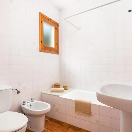 Brisa Mar 2, 2 Bedroom Apartment, Cala'n Bosch Appartement